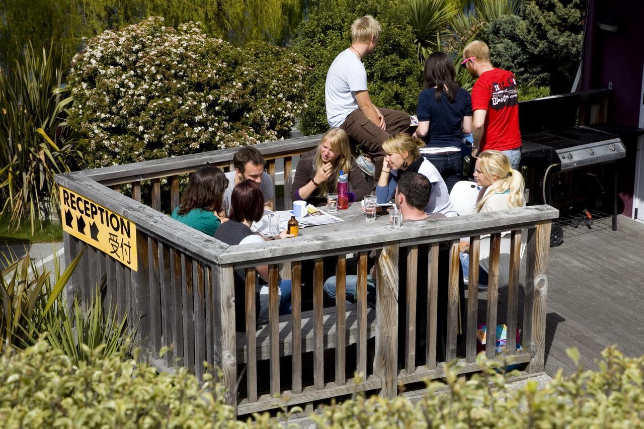Hostel Bumbles Backpackers Queenstown Exterior foto