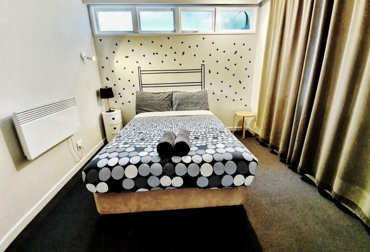 Hostel Bumbles Backpackers Queenstown Exterior foto
